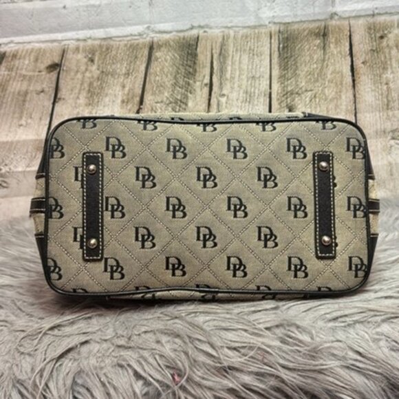 Dooney and Bourke Handbag EUC - Picture 4 of 9